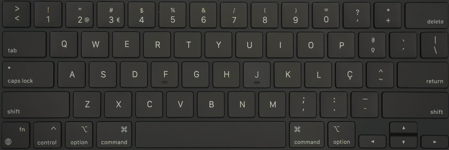 MacBook Air 13" 2020 M1 (CPU 8 / GPU 7) - 8 Go - 128 Go - Correct - QWERTY Portugais 2